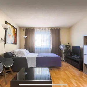  Homestay River Valley Minimalist Bachelor