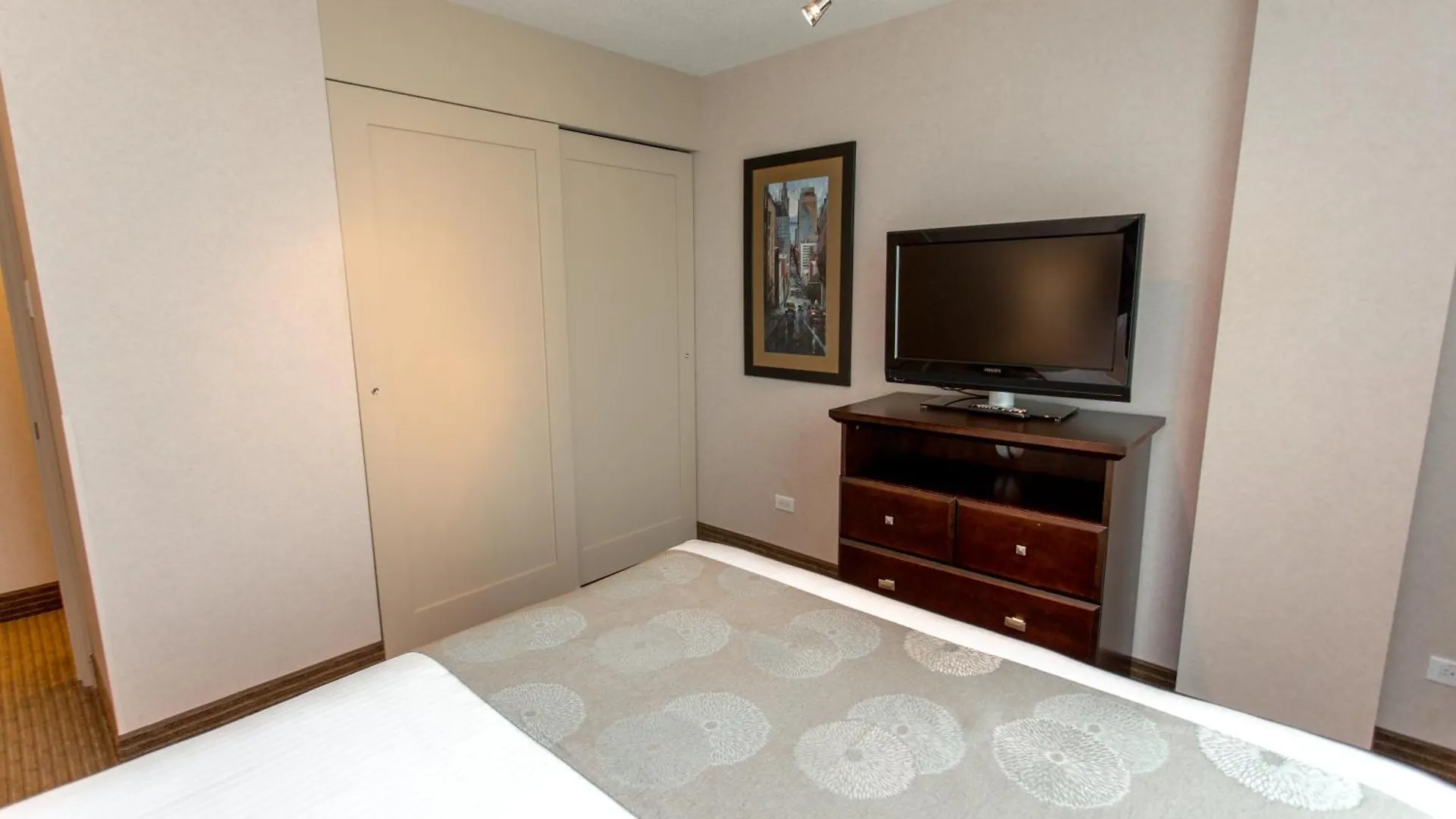 Campus Tower Suite Hotel Edmonton