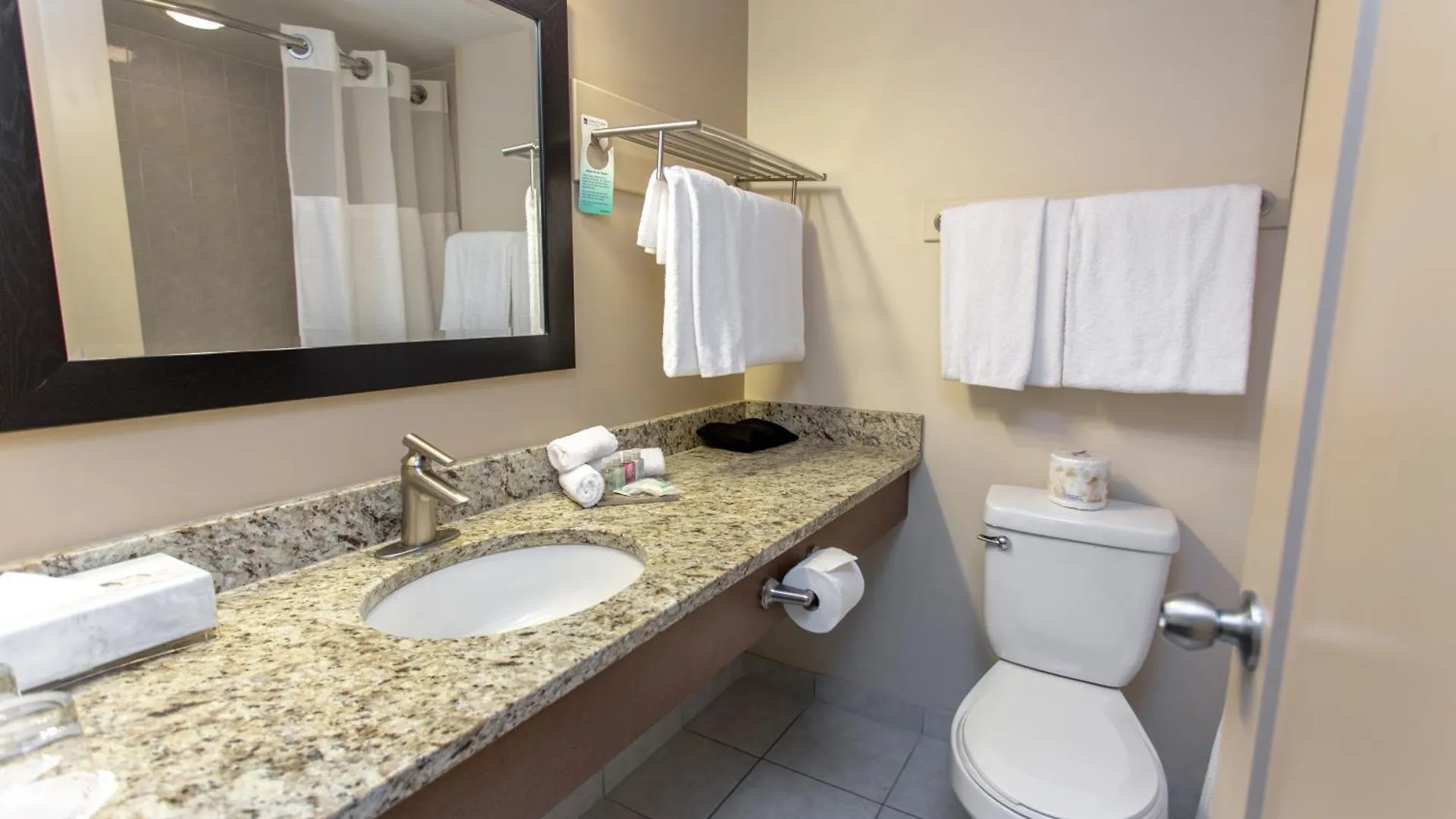 Campus Tower Suite Hotel Edmonton