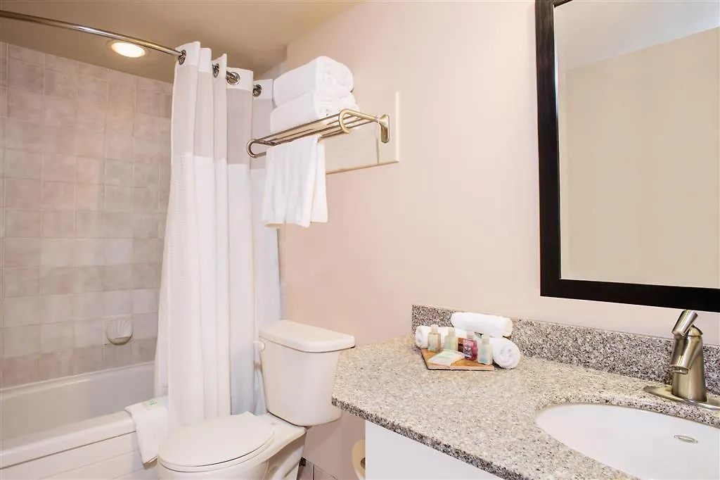 Campus Tower Suite Hotel Edmonton