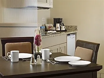 Campus Tower Suite Hotel Edmonton