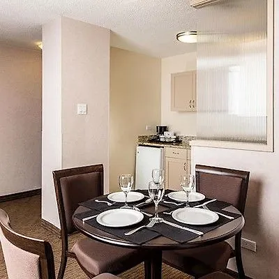 Campus Tower Suite Hotel Edmonton 3*,  Canada