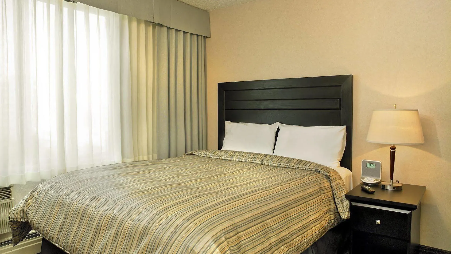 Campus Tower Suite Hotel Edmonton